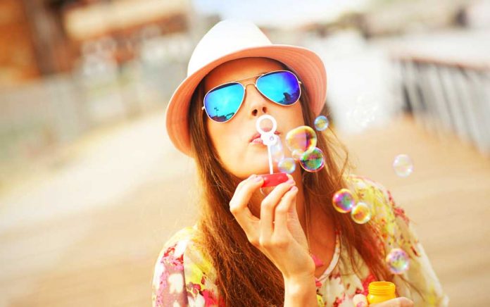 6 Things Happy People Never Do 6 Things Happy People Never Do