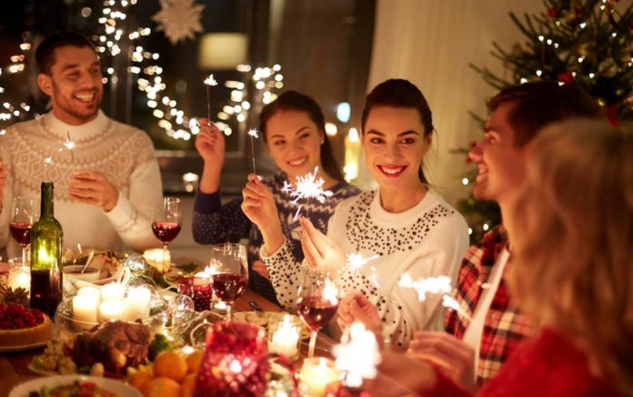 How-To-Navigate-COVID-Comfort-Levels-This-Holiday-Season